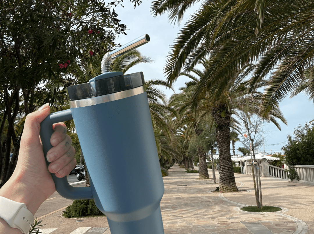 Der perfekte Trinkhalm für Stanley® Quencher und große Sommer-Getränke - KNYG - Straws with a Twist